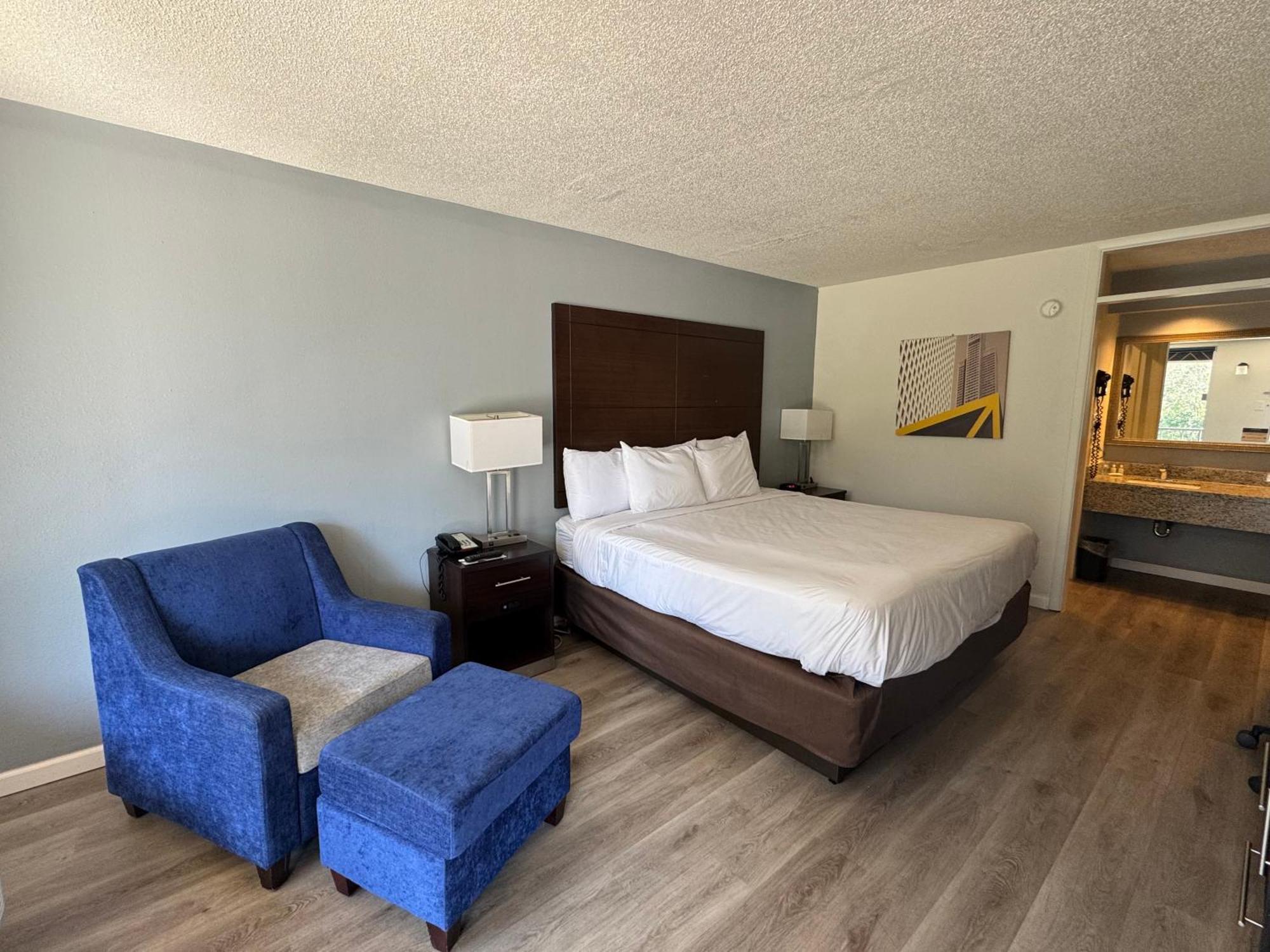 Clarion Inn & Suites Dothan South מראה חיצוני תמונה