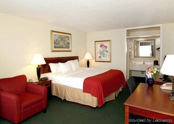 Clarion Inn & Suites Dothan South חדר תמונה
