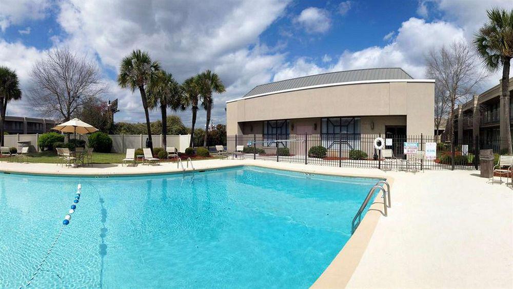 Clarion Inn & Suites Dothan South מראה חיצוני תמונה